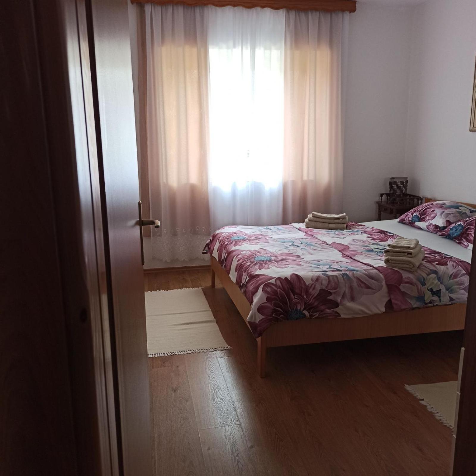 Apartman Adna Kulen Vakuf Ngoại thất bức ảnh